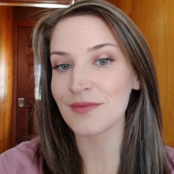 Meet your Posher, Cara - Picture 1 of 1